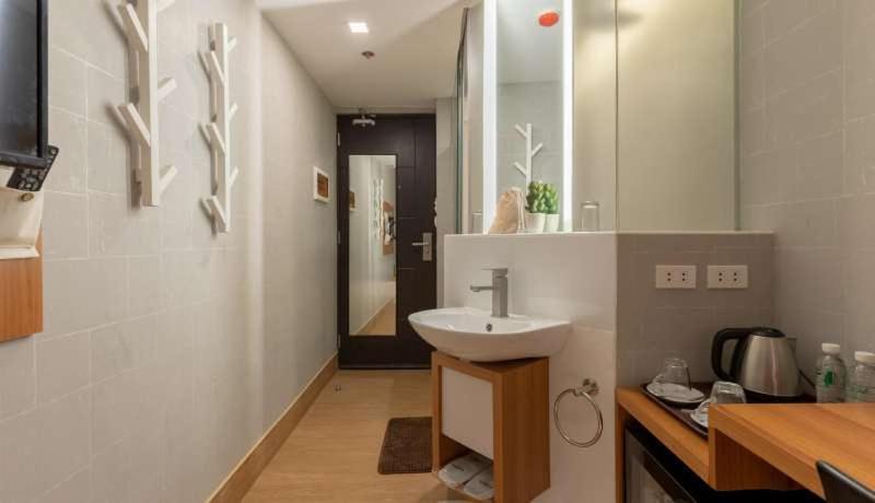 Selah Pods Hotel Manila Pasay Exterior foto