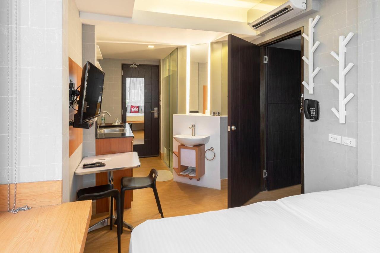 Selah Pods Hotel Manila Pasay Exterior foto
